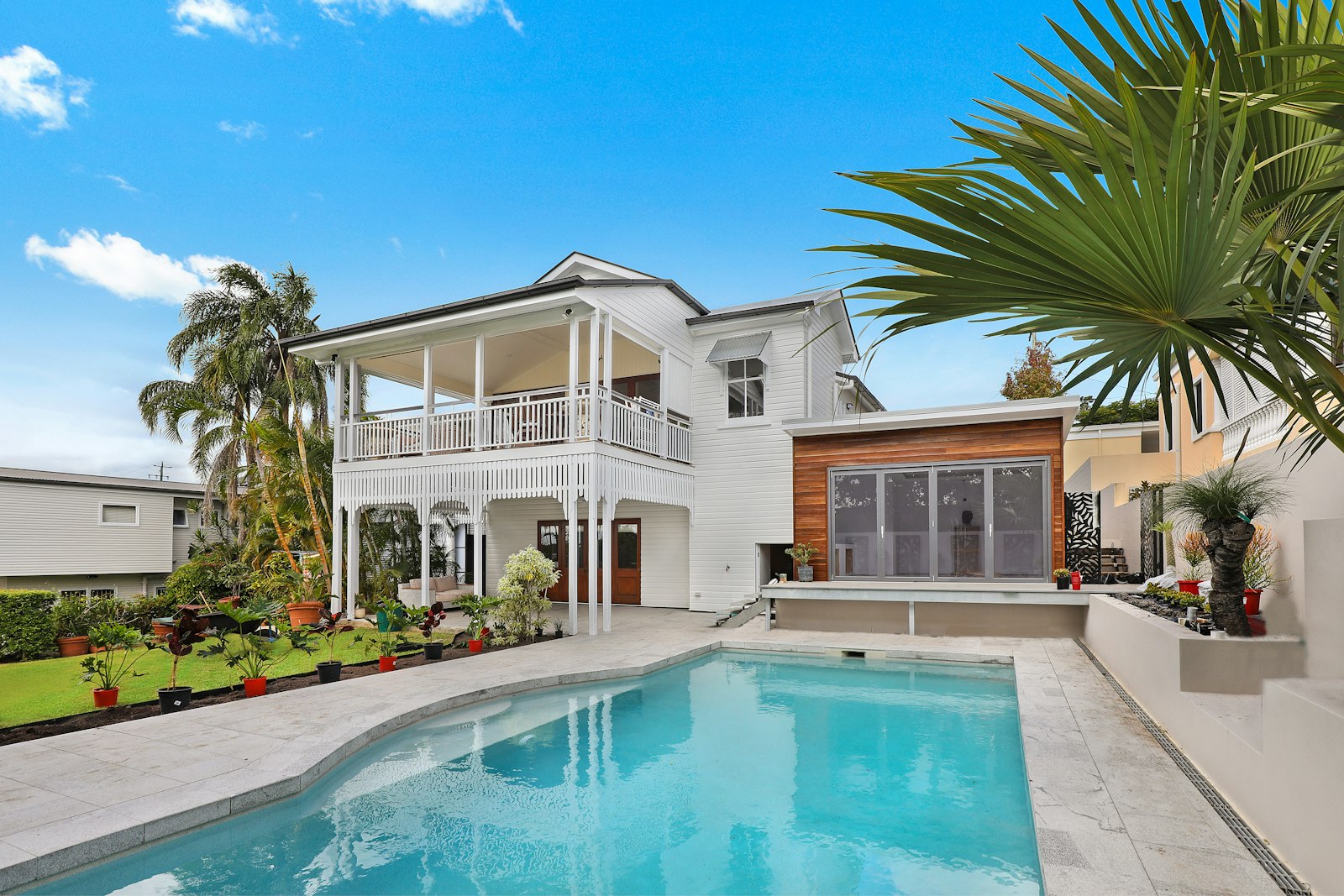House SNB